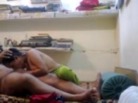 aj applegate -Во время секса арабка ссыт на парня