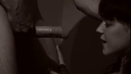 Шикарный домашний отсос члена, домашнее порно, секс домашка, трахает дома, крупным планом, ебет девушку, uzbum.su