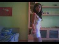 Молоденькая казашка танцует секс стриптиз, казахский секс, попка казашки, анал с казашкой, uzbum.su