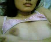 Молодая узбечка студентка показывает тело, Молодая сексуальная узбечка студентка снимает свое тело на камеру и отправила учителю, что бы получить зачет по предмету учителя, uzbum.su