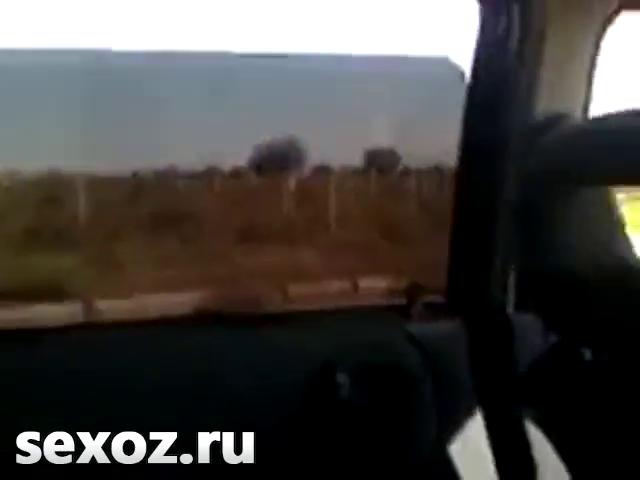 Большие сиськи в машине, Узбек, снимает, на камеру, свою, подружку,в машине, как, он ее лапает, за большие, сиськи, uzbum.su