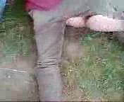 Изнасиловали девушку за драку, Узбечка, сначала, побила, одну, девочку, в горах, но потом, пришли, братья, этой, побитой, девочки, трое пацанов, держали, девочку, один, снимал, а четвертый, начал трахать, ее, она кричала, громко, молила, о помощи, но ей никто, не помог., uzbum.su