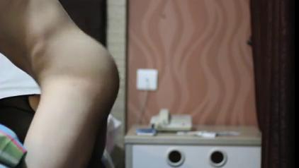 На кухне в позе раком японку трахает возбужденный супруг, японский секс, японское порно, порно японок, секс без цензуры, японец трахает, uzbum.su